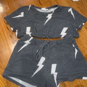 Gray & White Lightning Bolt Set